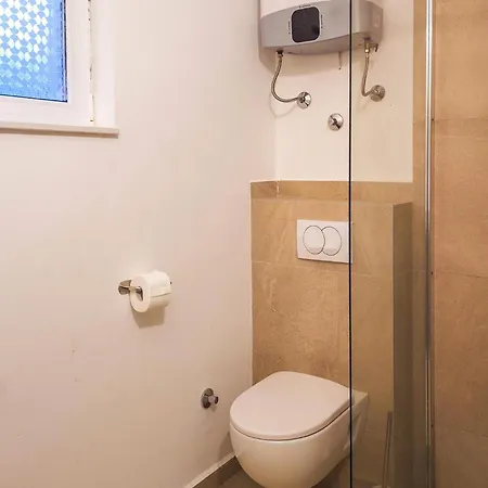 2 Bedroom Gorgeous In Kruševo